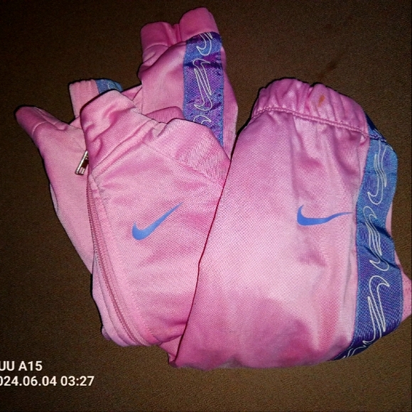 Jogger - Picture 2 of 3